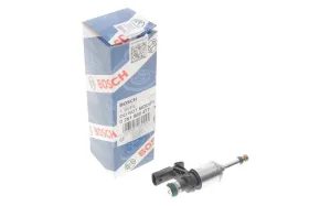 WTRYSKIWACZ BENZYNY AUDI A1 1,4TFSI 16--BOSCH-0261500477-2