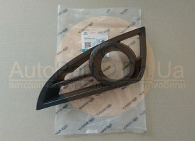 1018003952 GEELY Решетка левой противотуманной фары Geely МК 1018003952