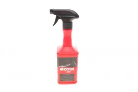 Средство для чистки пластика (приборной панели) CAR CARE Plastics Clean (500ml) 110156-MOTUL-850156-1